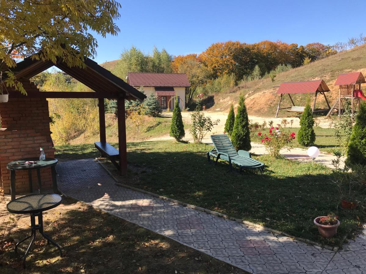 Cabana 7 Brazi Almafatelep Kültér fotó